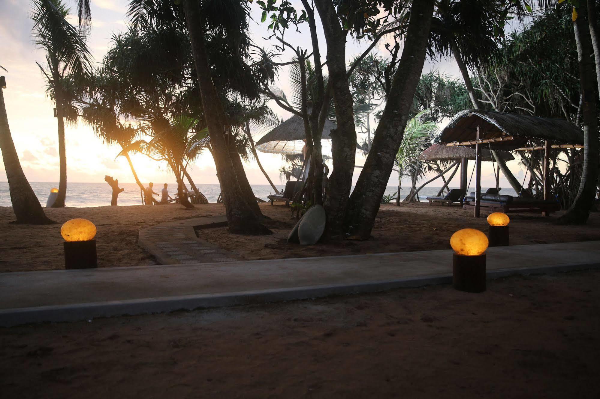 Thejan Beach Cabanas Bentota Exterior foto