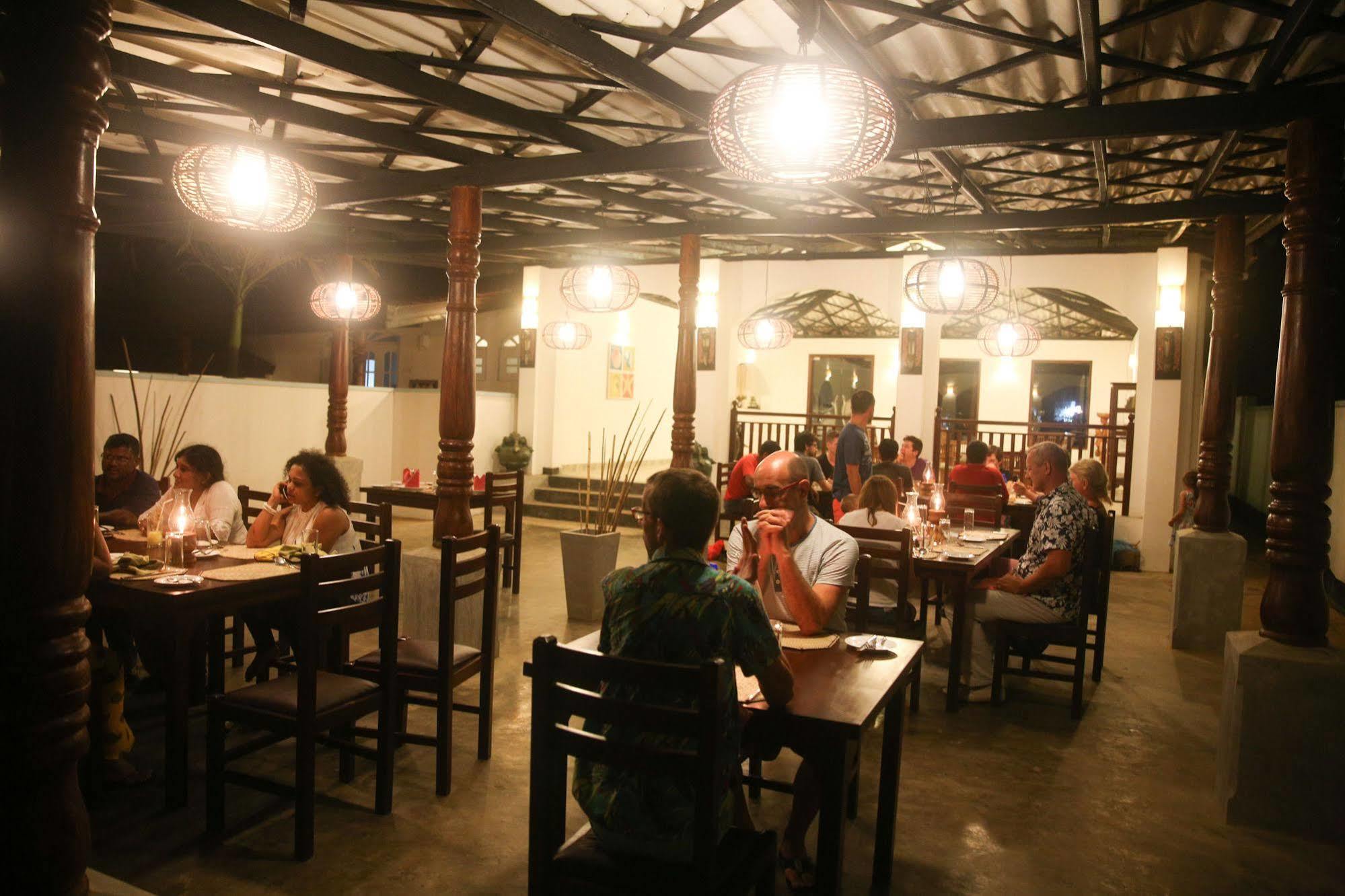Thejan Beach Cabanas Bentota Exterior foto